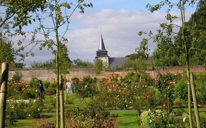 Parc et Roseraie du château de Rambures, Rambures, France, France